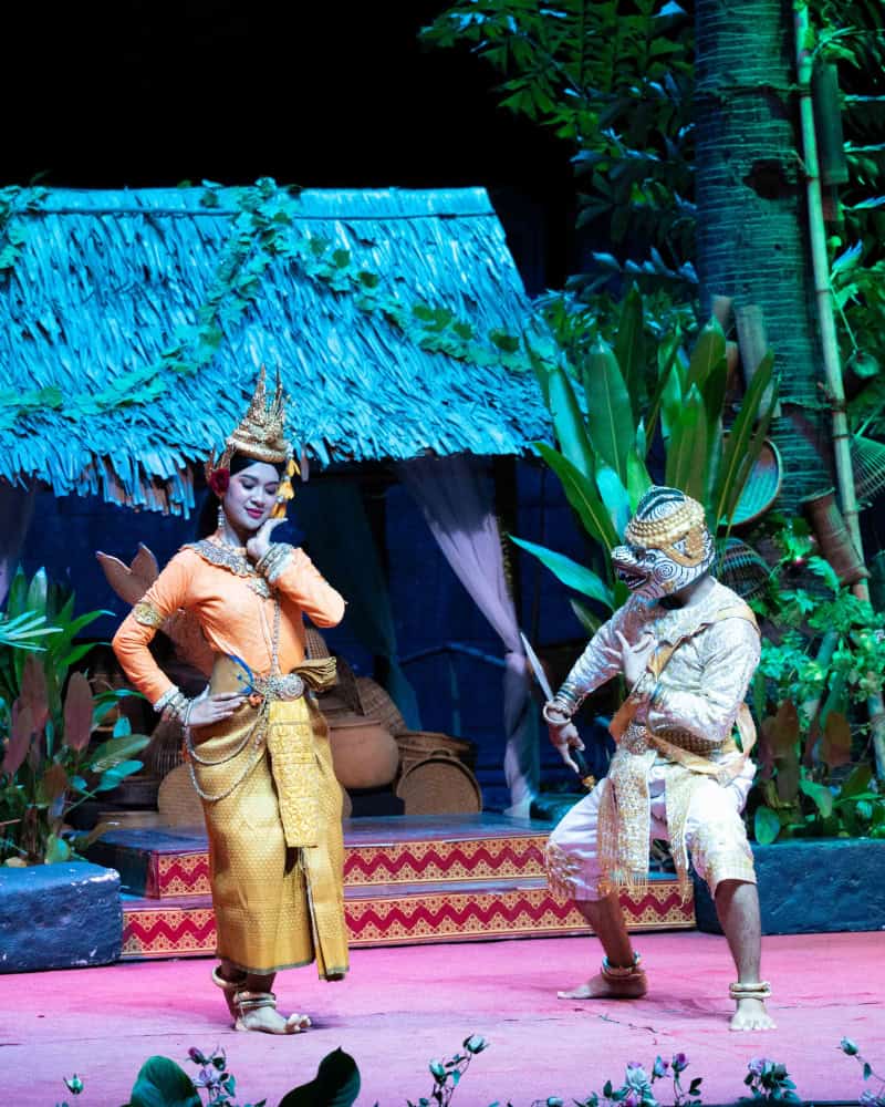 Kanell Dinner Show Sovann Machhar Dance and Hanuman
