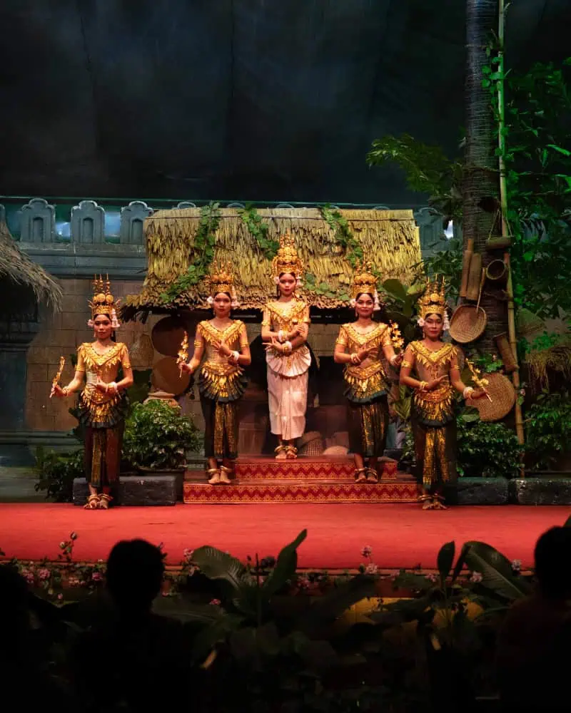Danse Apsara du programme du spectacle Kanell